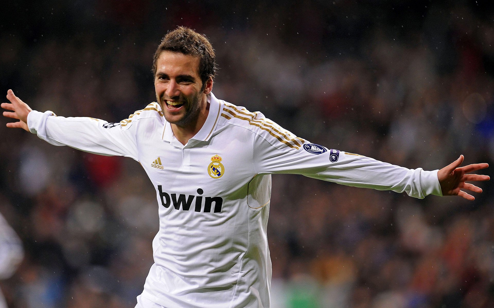 意甲冠军争夺进入白热化，意甲榜首